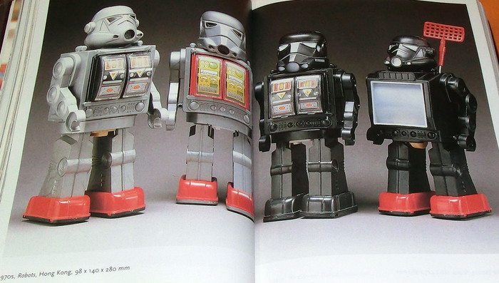 Photo1: 1000 ROBOTS SPACESHIPS & other TIN TOYS book from japan japanese (1)