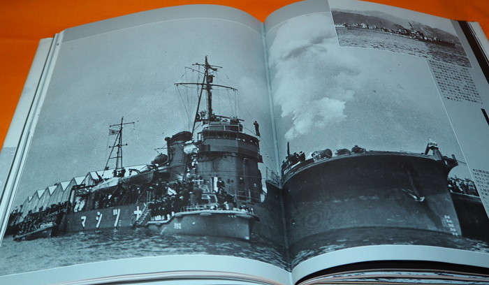 Photo1: THE IMPERIAL JAPANESE NAVY 14 (1)